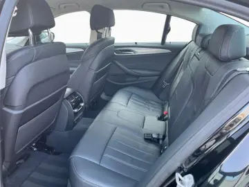 BMW 530e xDrive Luxury Line HUD HIFI RFK St Go Laser