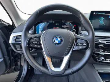 BMW 530e xDrive Luxury Line HUD HIFI RFK St Go Laser