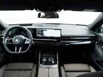 BMW 530e M-Sport HUD 360 KAM SITZBELÜFTUNG HK