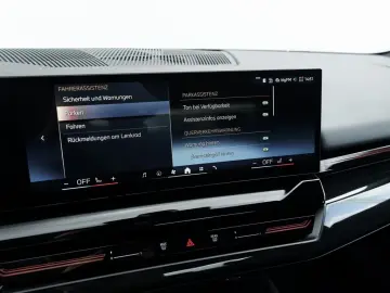 BMW 530e M-Sport HUD 360 KAM SITZBELÜFTUNG HK