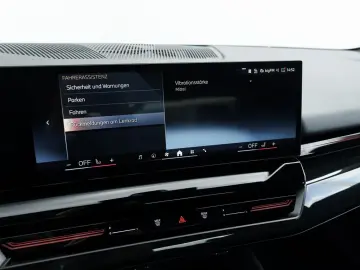 BMW 530e M-Sport HUD 360 KAM SITZBELÜFTUNG HK