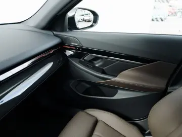 BMW 530e M-Sport HUD 360 KAM SITZBELÜFTUNG HK