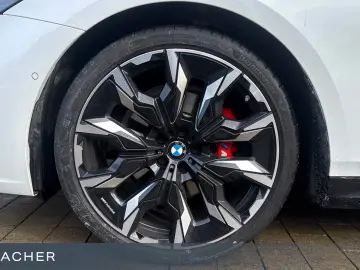 BMW 520d A Lim M-Sport PRO NAVI 360  ACC HUD adLED