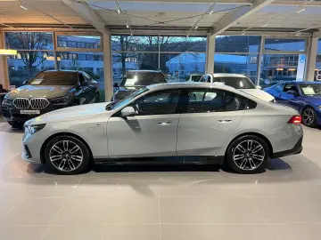 BMW 530e Limousine M Sportpaket Pro Bowers&Wilkins H
