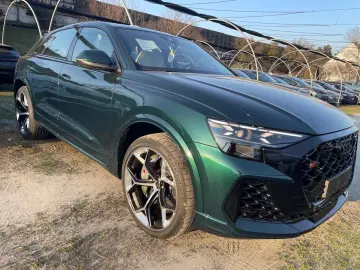 Audi RSQ8 Performance