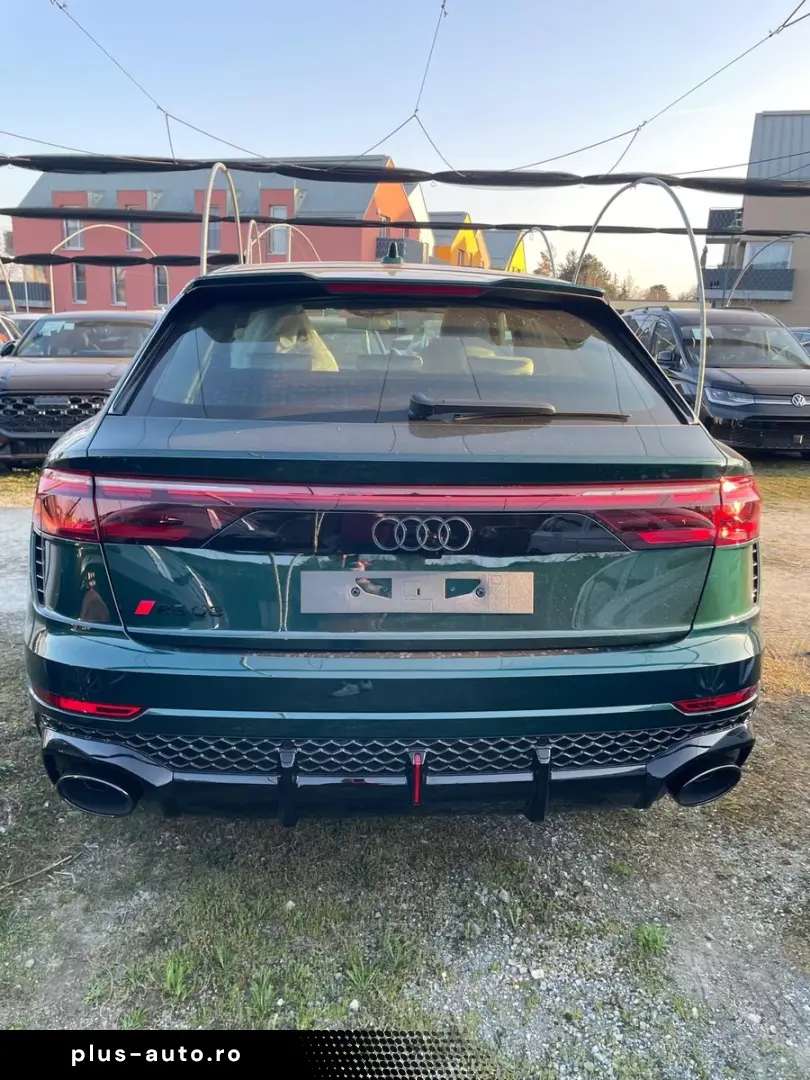 Audi RSQ8 Performance
