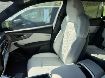 Audi RSQ8 Performance