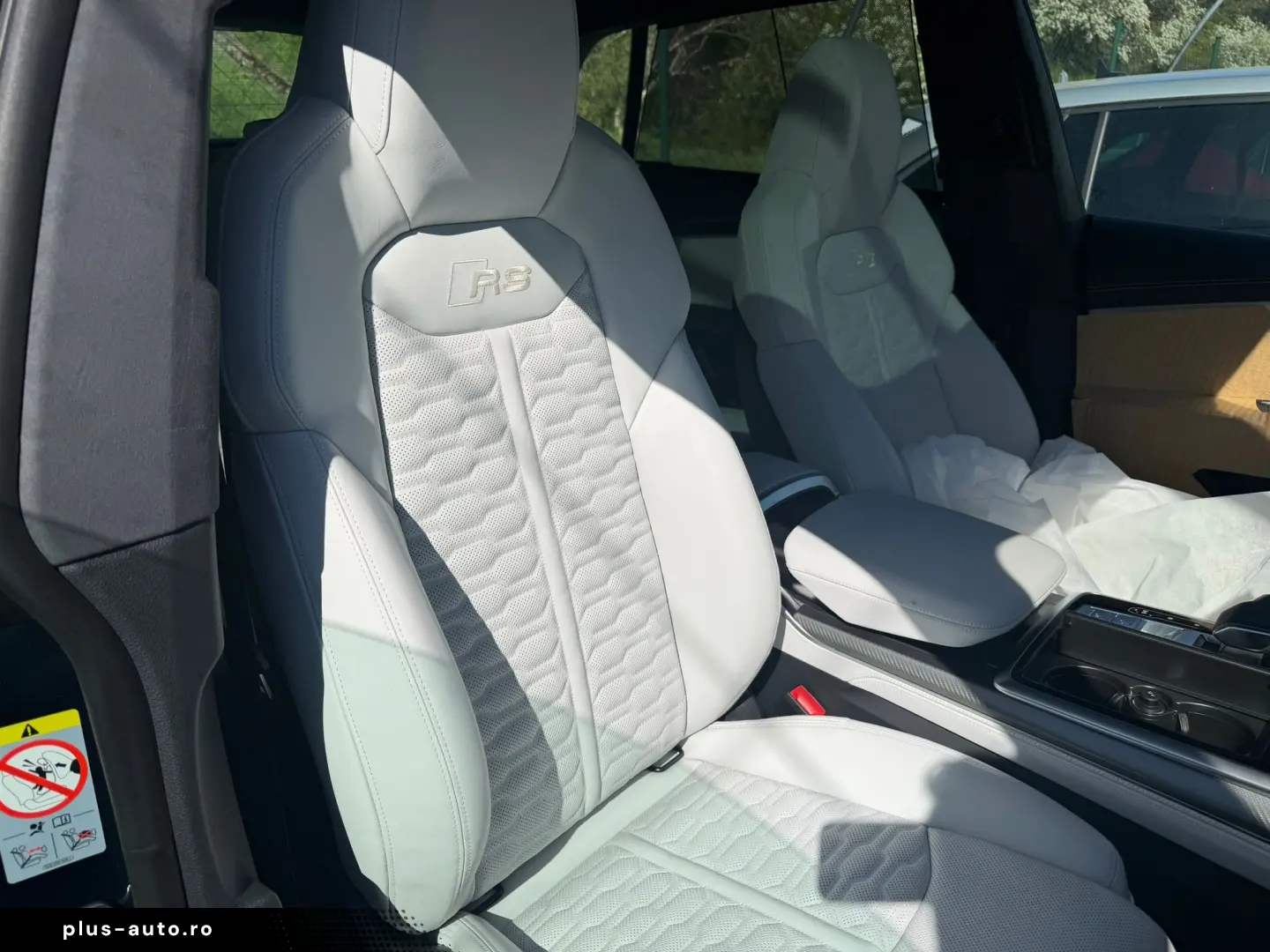 Audi RSQ8 Performance
