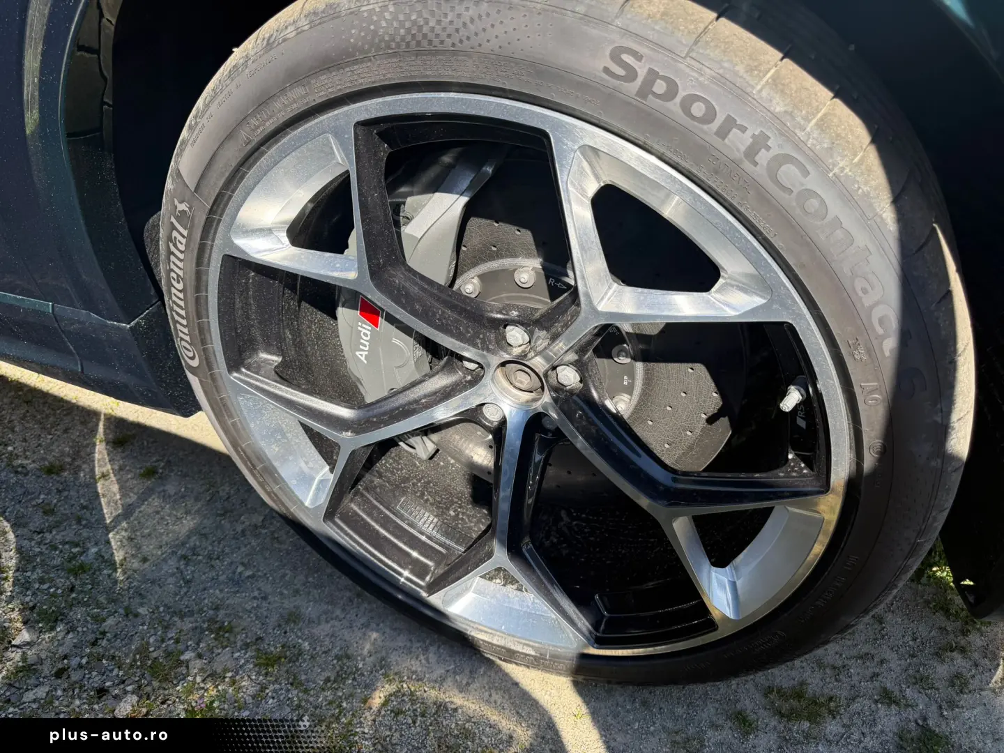 Audi RSQ8 Performance