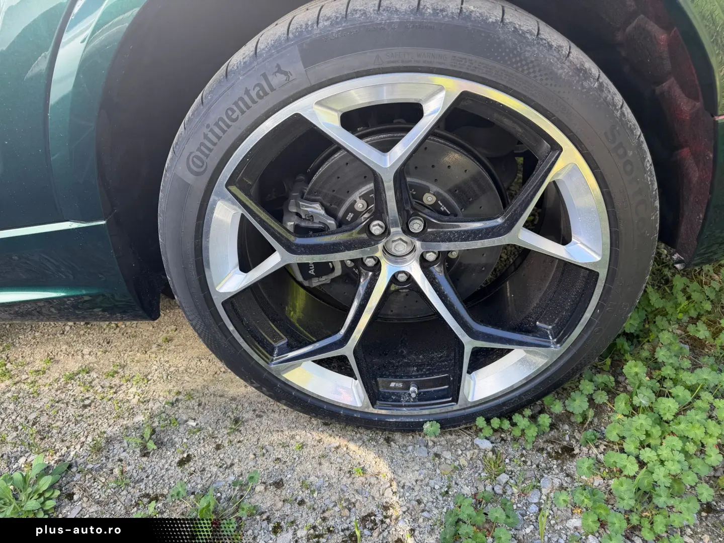 Audi RSQ8 Performance