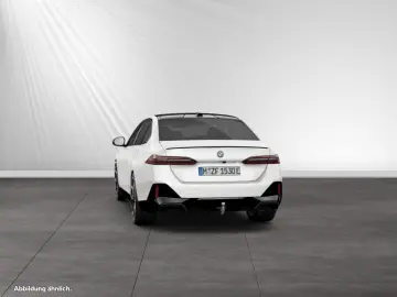 BMW 530e M Sport Pro AHK Pano 21 LMR B&W