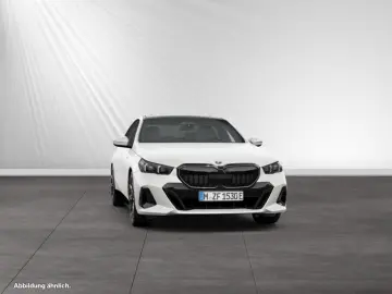BMW 530e M Sport Pro AHK Pano 21 LMR B&W