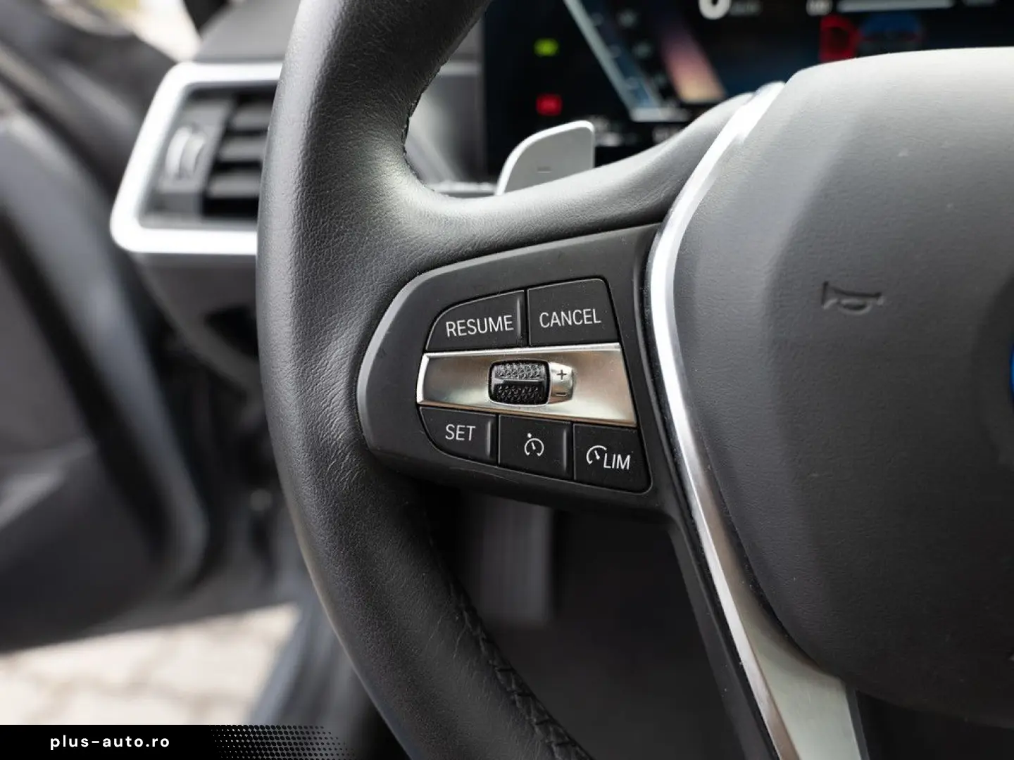 BMW 320e FACEL. NAVI HGSD KAMERA LED SHZ PDC MEMORY