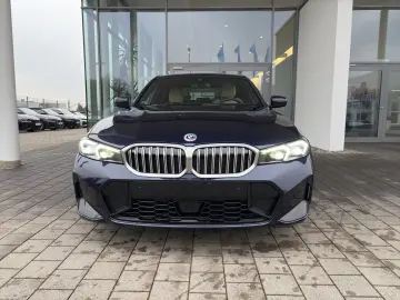 BMW 330e xDrive Limousine M Sport ACC LH Widscreen