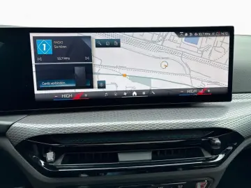 BMW 330e xDrive Lim M SPORT AdLED GSD 360  HUD HiFi