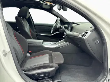 BMW 330e xDrive Lim M SPORT AdLED GSD 360  HUD HiFi