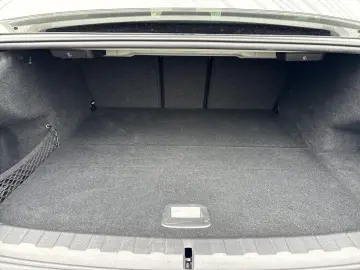 BMW 330e xDrive Lim M SPORT AdLED GSD 360  HUD HiFi