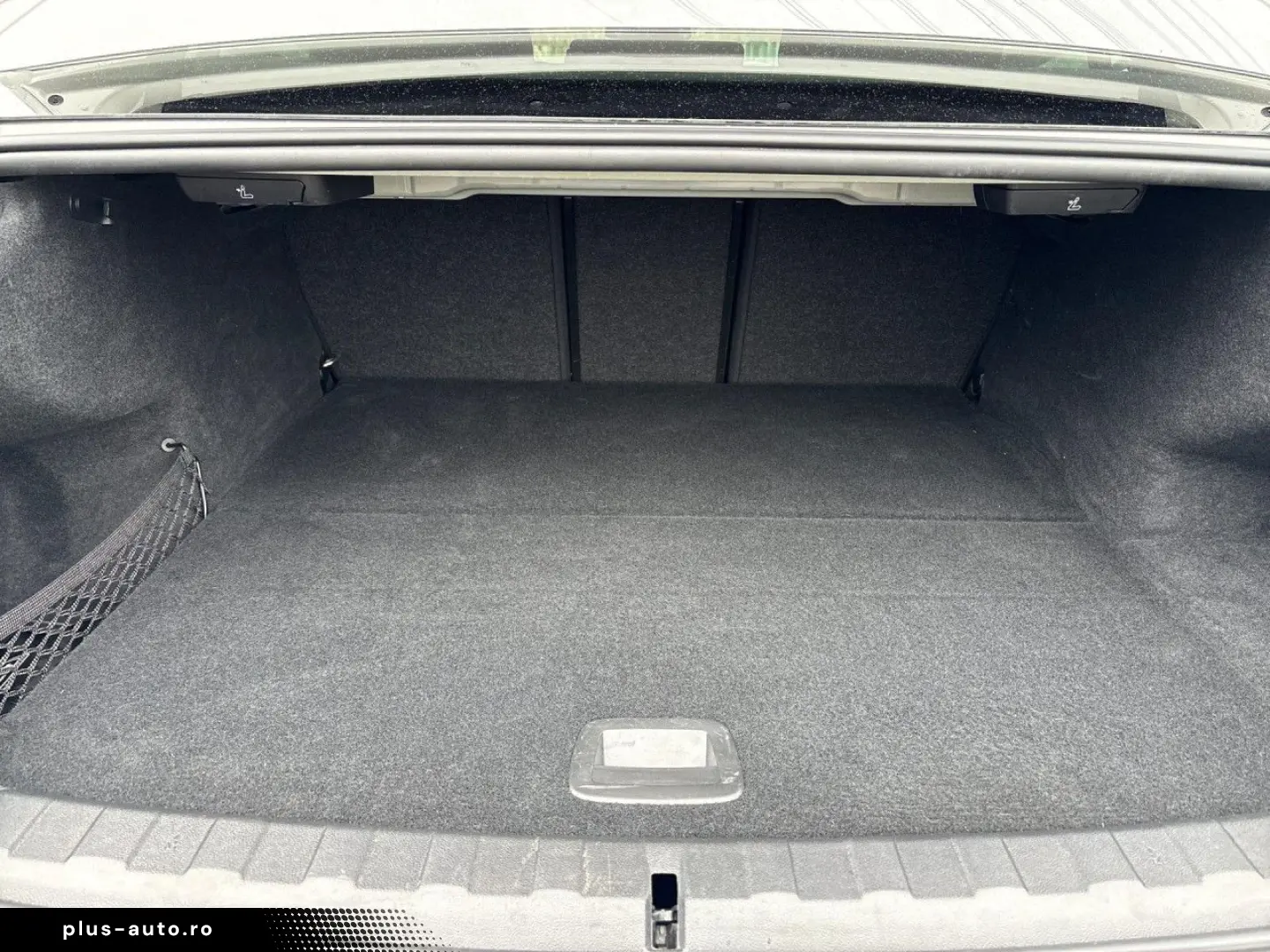 BMW 330e xDrive Lim M SPORT AdLED GSD 360  HUD HiFi