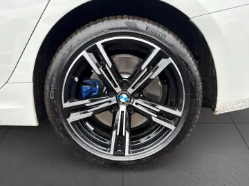 BMW 330e xDrive Lim M SPORT AdLED GSD 360  HUD HiFi