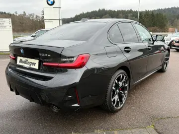 BMW 330e xDrive M Sport Pro LED Inno Paket 19