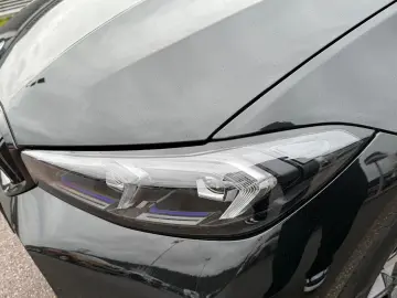 BMW 330e xDrive M Sport Pro LED Inno Paket 19
