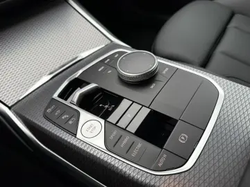 BMW 330e xDrive M Sport Pro LED Inno Paket 19