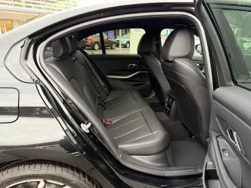 BMW 330e xDrive M Sport Pro LED Inno Paket 19