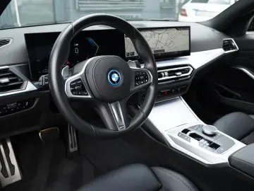 BMW 330e Limo M Sport Widescreen Navi LED HiFi