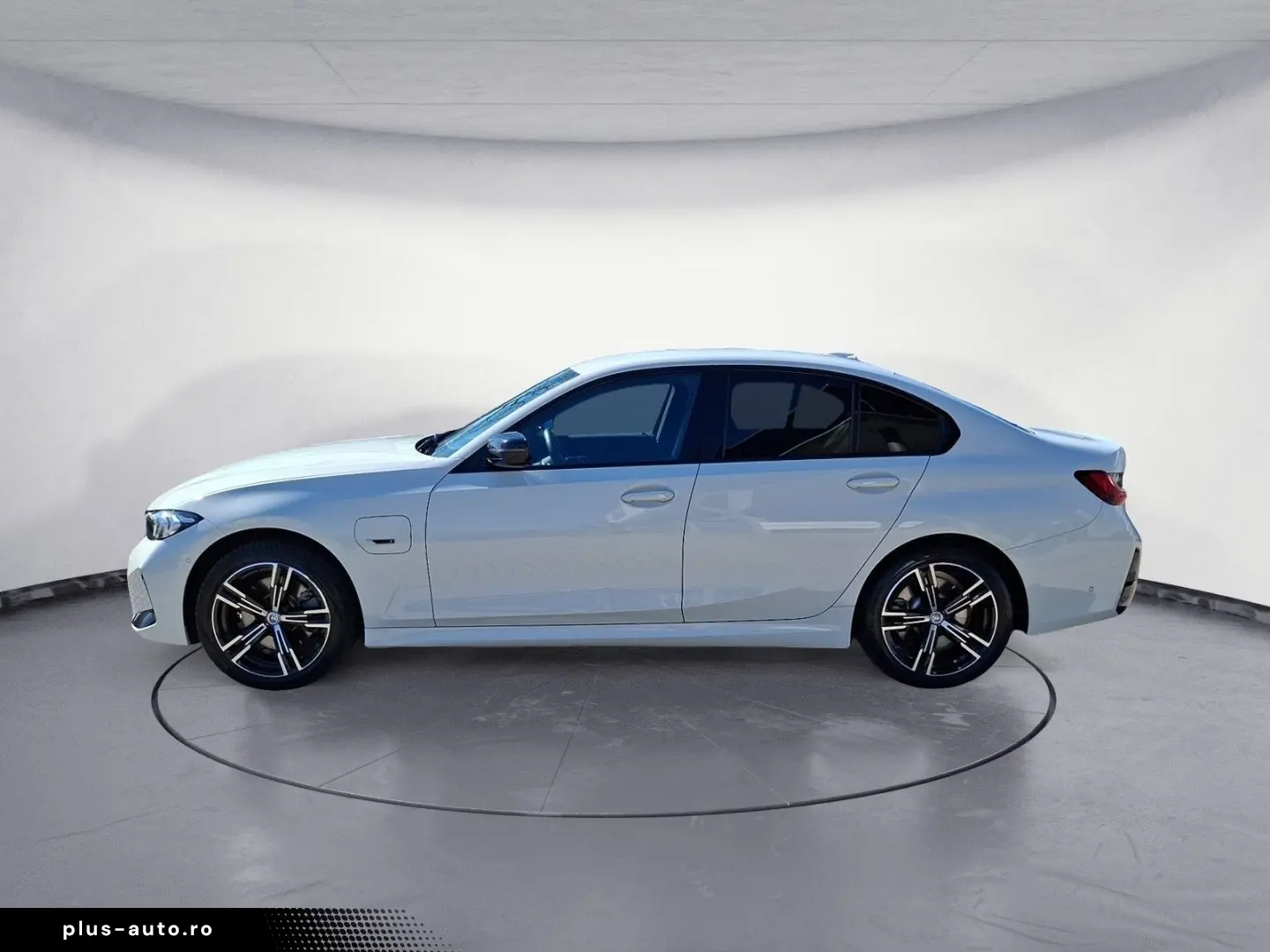 BMW 330e xDrive Automatik M Sportpaket Sport Aut.