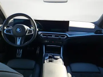 BMW 330e xDrive Automatik M Sportpaket Sport Aut.