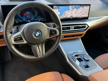 BMW 330e Lim. M Sport AHK GSD RFK HiFi DA Sportpaket