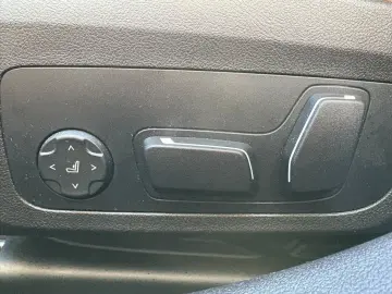 BMW 330e Lim. M Sport AHK GSD RFK HiFi DA Sportpaket