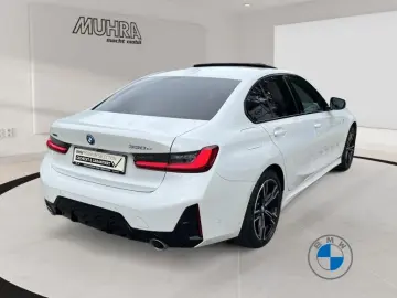 BMW 330e xDrive Limousine M Sportpaket 18  Schiebeda