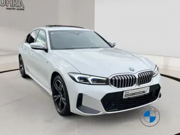 BMW 330e xDrive Limousine M Sportpaket 18  Schiebeda