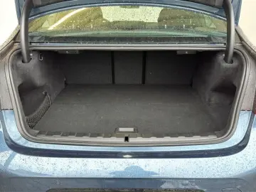 BMW 330e Lim. M Sport Navi.LED.360 .KomfZg.Glasdach