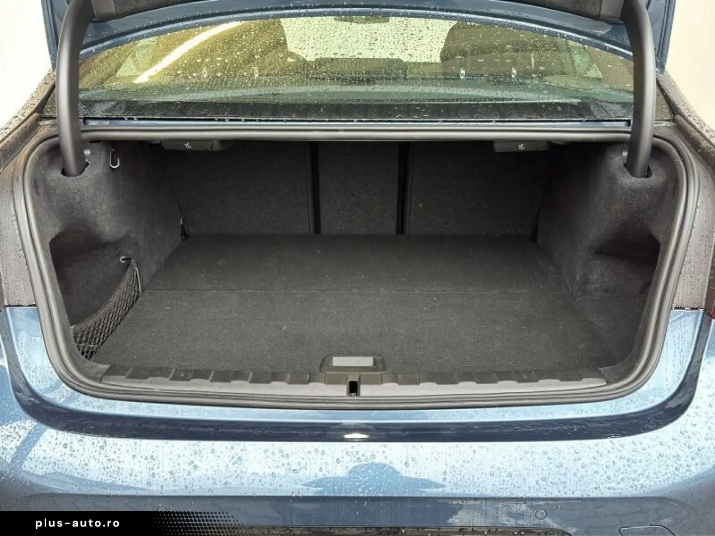 BMW 330e Lim. M Sport Navi.LED.360 .KomfZg.Glasdach