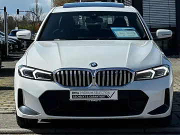 BMW 330e M Sport HUD GlasD.SuView.Ha Ka.Ad-Fahrw.AHK