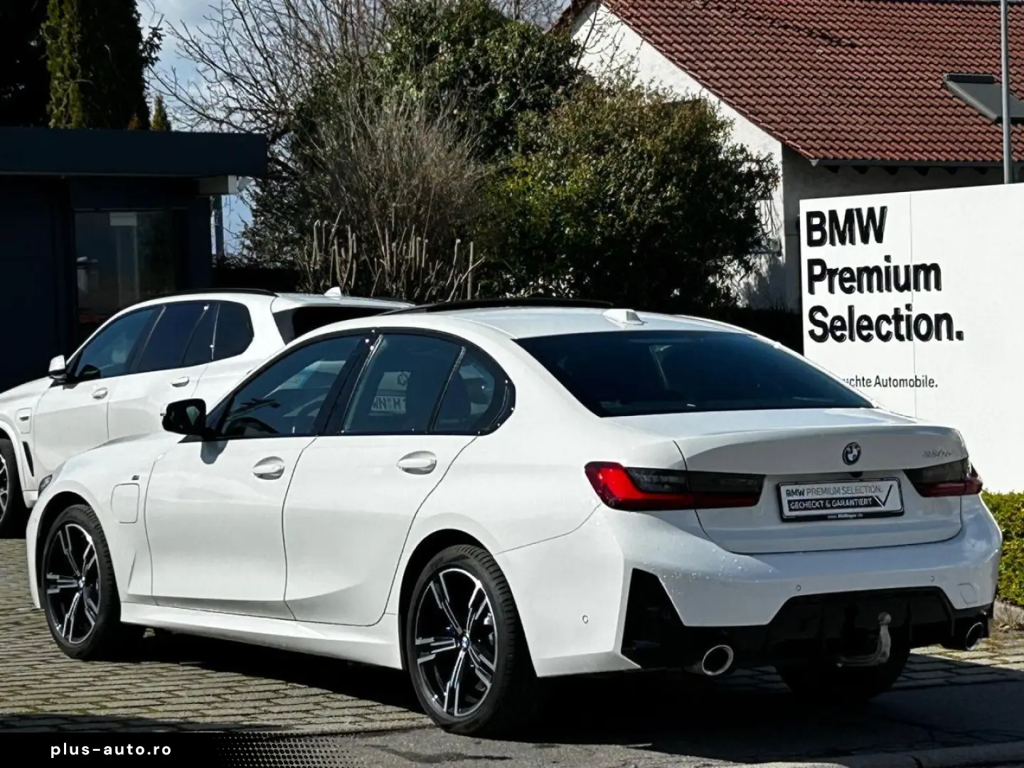 BMW 330e M Sport HUD GlasD.SuView.Ha Ka.Ad-Fahrw.AHK