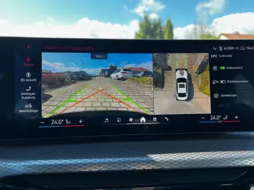 BMW 330e M Sport HUD GlasD.SuView.Ha Ka.Ad-Fahrw.AHK