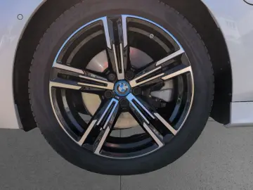 BMW 330e Limo M SPORT LiveProf St Go HiFi RFK Memory