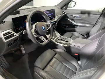 BMW 330e Limousine M Sport AHK Harman K Kamera LED