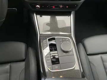 BMW 330e Limousine M Sport AHK Harman K Kamera LED