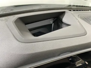 BMW 330e Limousine M Sport AHK Harman K Kamera LED