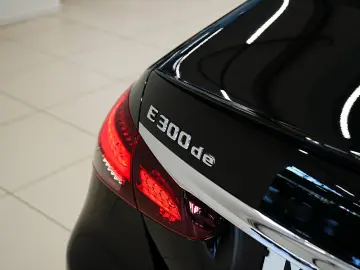 MERCEDES-BENZ E 300 de AMG NIGHT SOFT LUFT HUD MASAG&hellip;