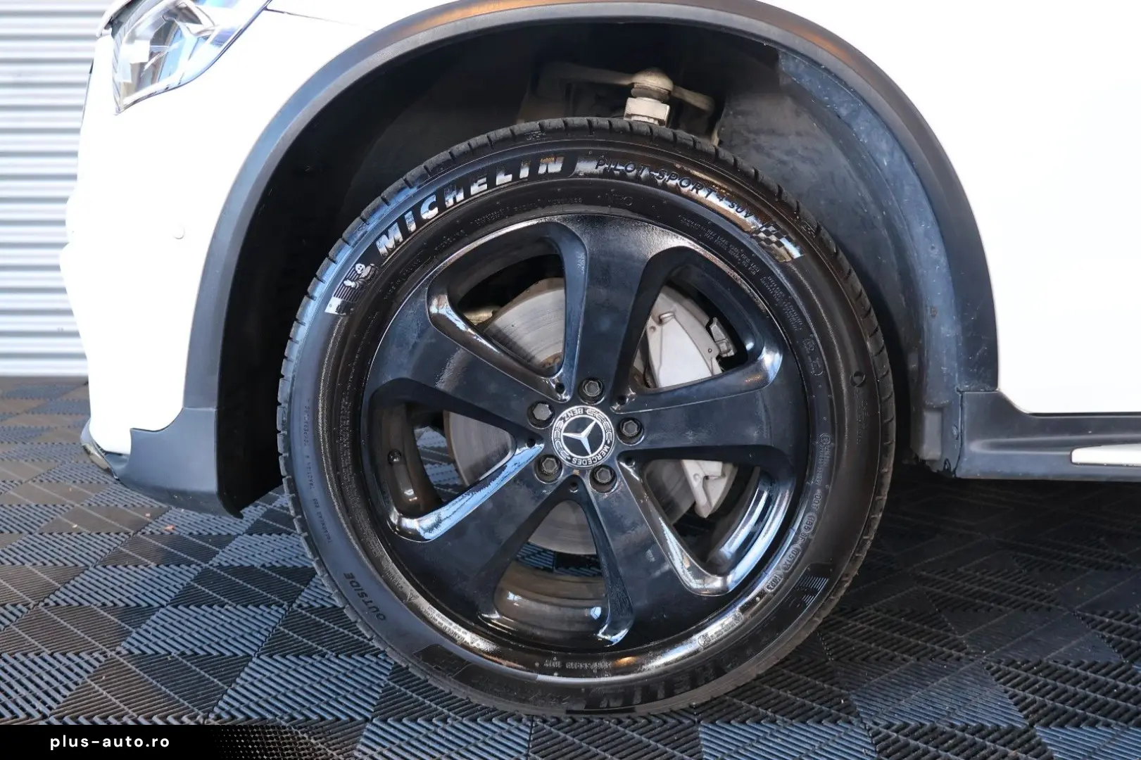 MERCEDES-BENZ GLC 300 4MATIC RÜCKFAHRKAMERA CARPLAY LED