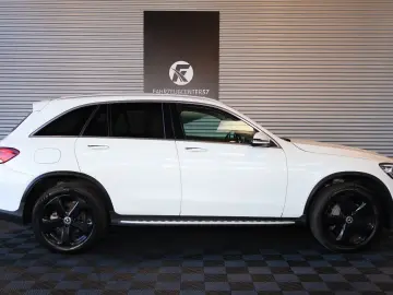 MERCEDES-BENZ GLC 300 4MATIC RÜCKFAHRKAMERA CARPLAY LED