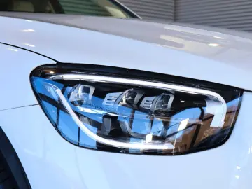 MERCEDES-BENZ GLC 300 4MATIC RÜCKFAHRKAMERA CARPLAY LED