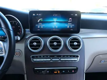 MERCEDES-BENZ GLC 300 4MATIC RÜCKFAHRKAMERA CARPLAY LED