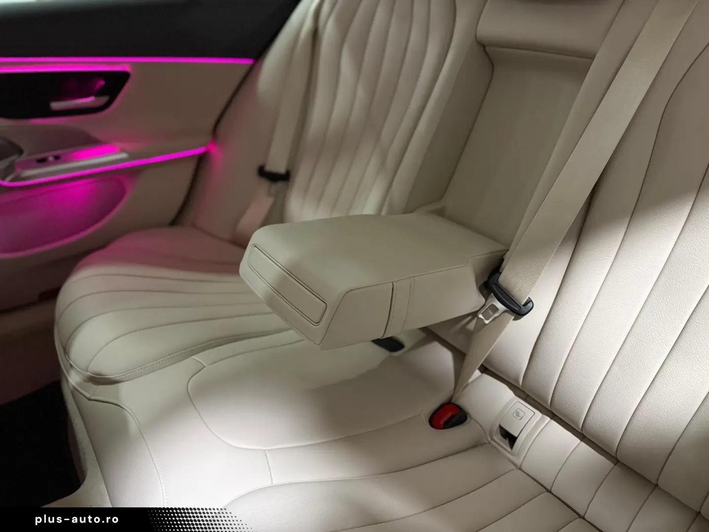 MERCEDES-BENZ E 400 e 4M Exclusive Premium Plus PANO&hellip;