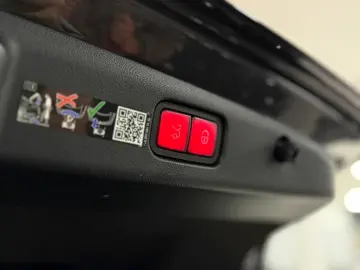 MERCEDES-BENZ E 400 e 4M Exclusive Premium Plus PANO&hellip;